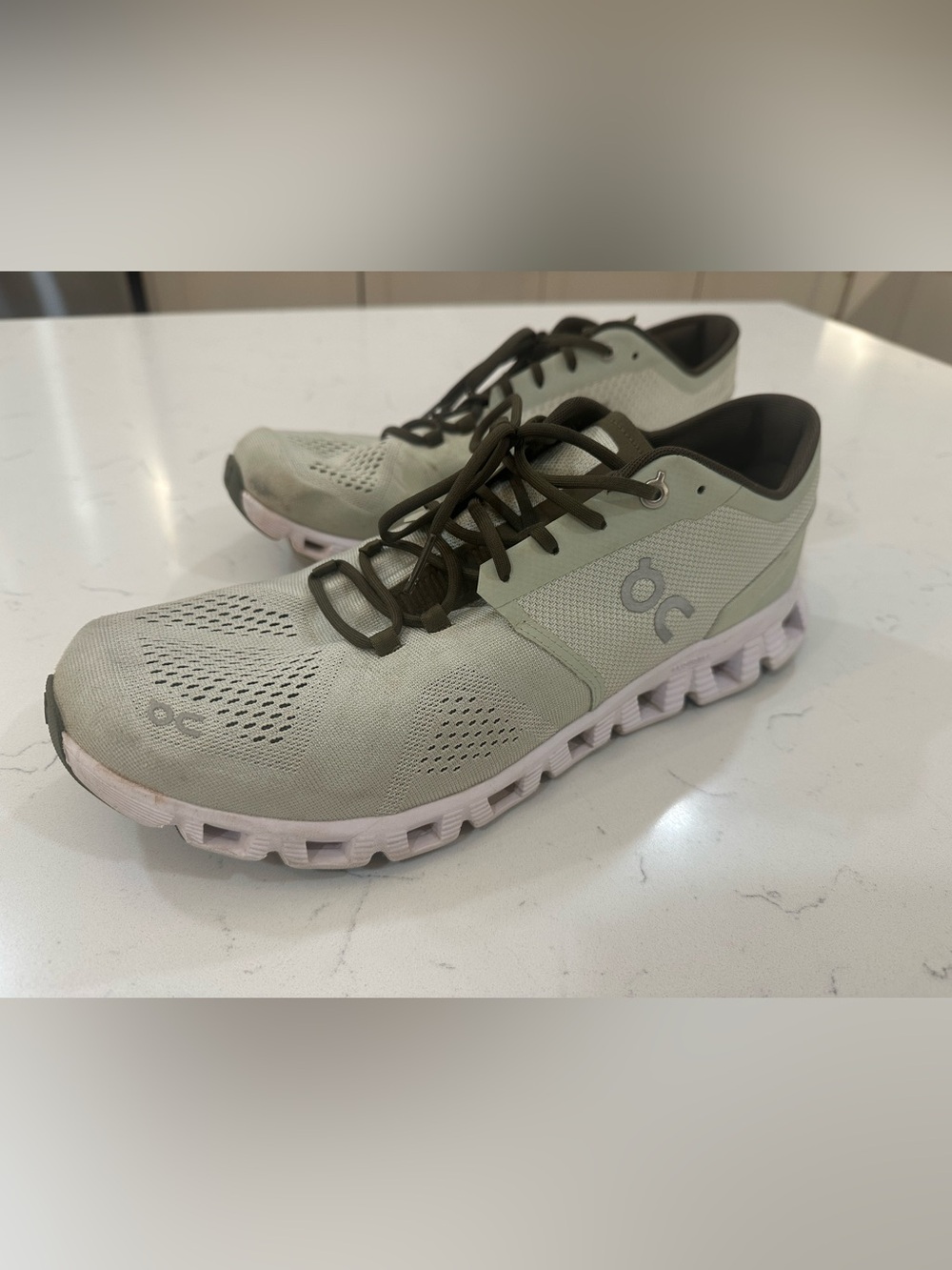 On Cloud Running Shoes in Light Sage- men’s 11.5